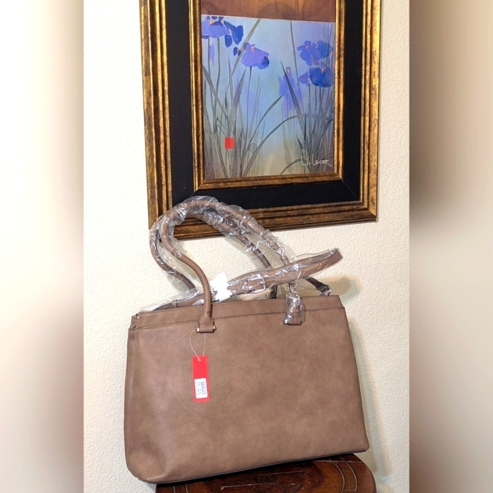 NWT New Katie and Kelly Oversized Classic Taupe Purse Tote Shoulder Cross Body